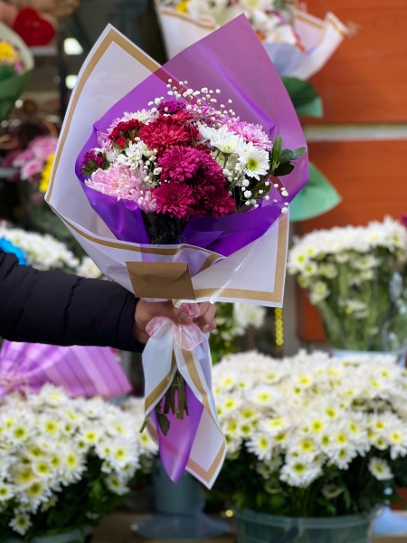 Mor Jeletinde Pembe mor Kasımpatı buketi