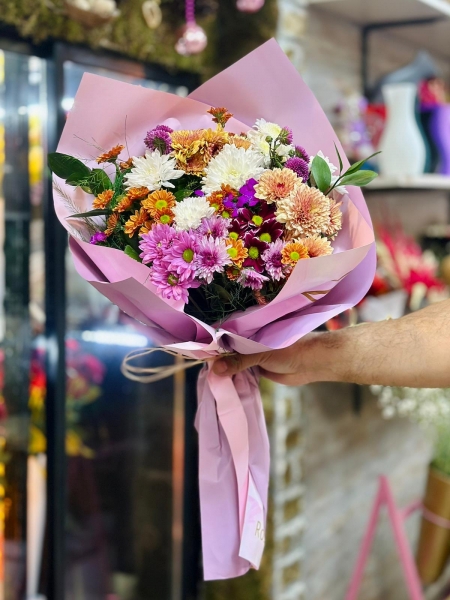 Pembe Jeletinde Kasımpatı Buketi