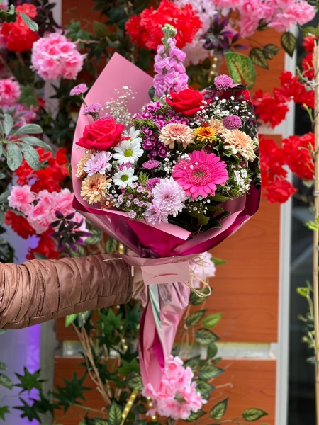 Karışık Mevsim Buketi 2 gül Buketi