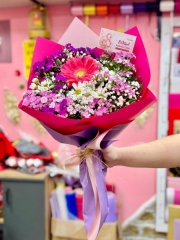 Pembe Jelatinde Karışık Mevsim Buketi